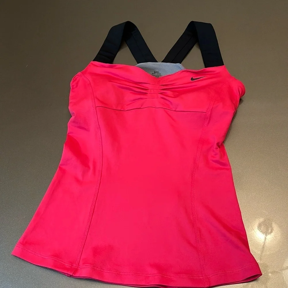 Ladies NIKE TANK - Picture 3 of 7